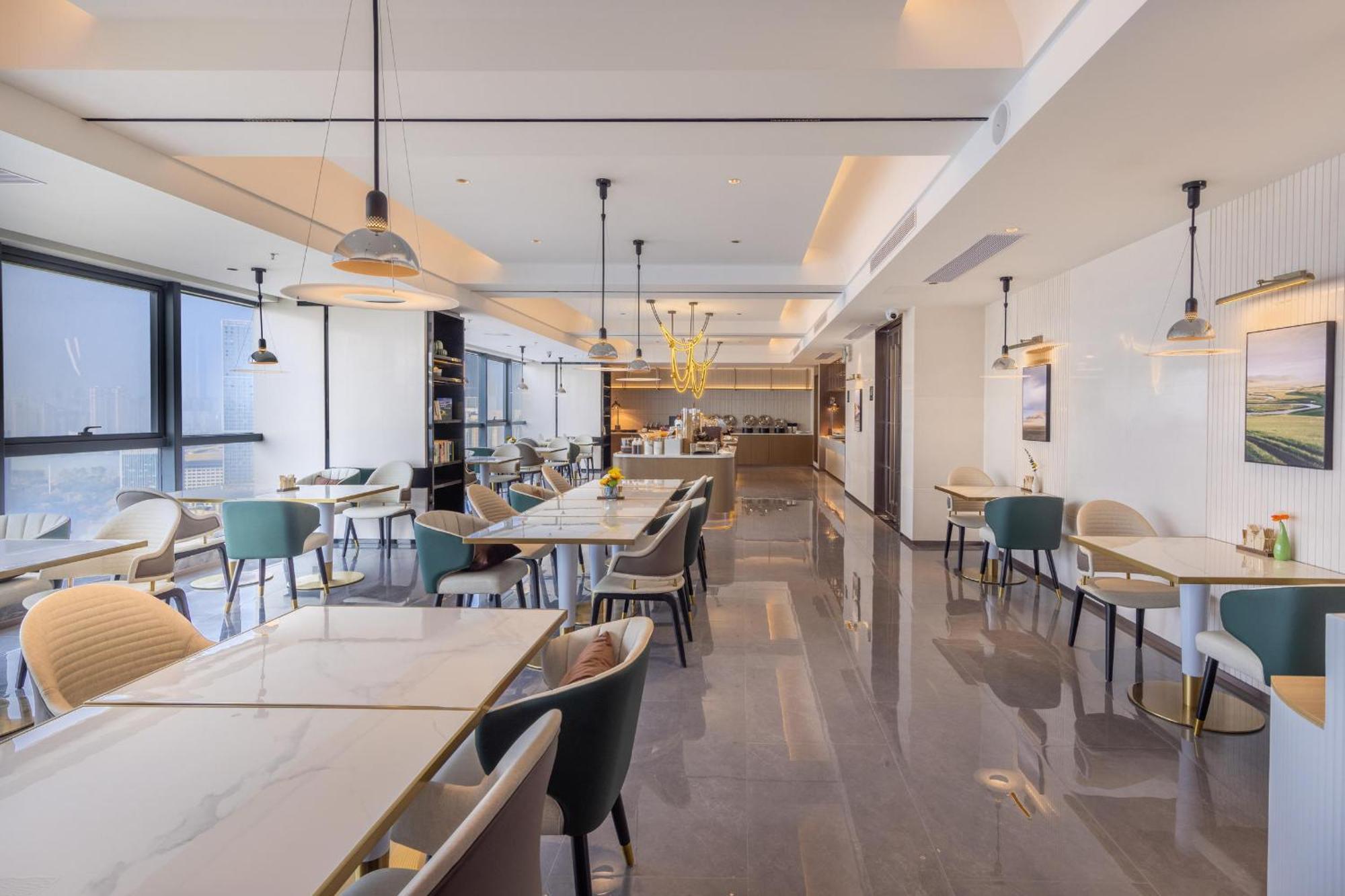 Atour Hotel Wuhan Chuhe Han Street Hongshan Plaza Dış mekan fotoğraf