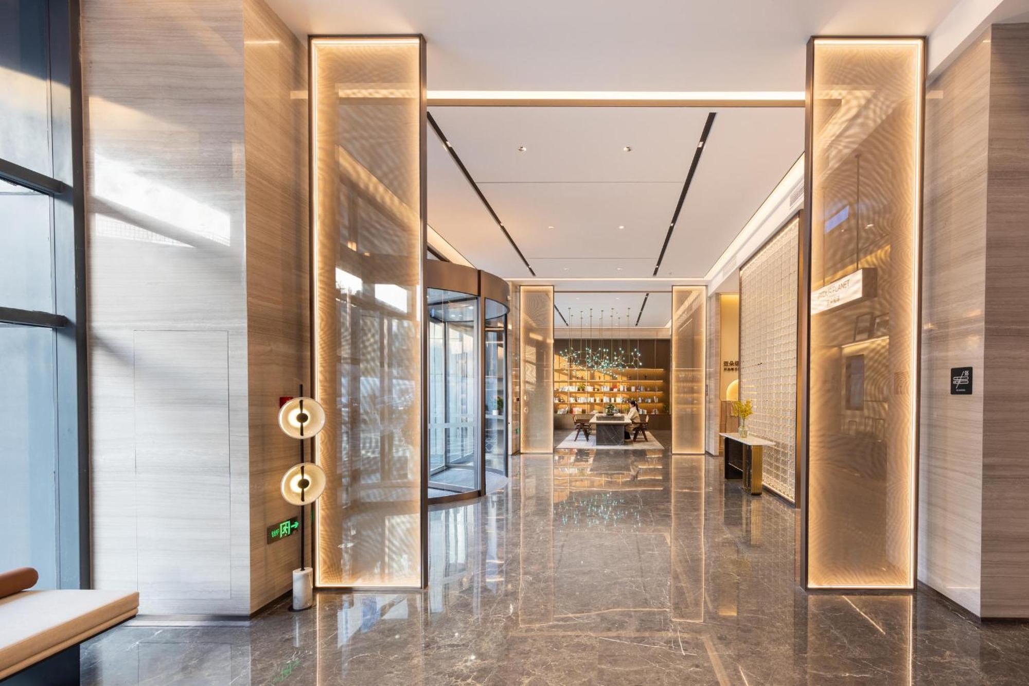 Atour Hotel Wuhan Chuhe Han Street Hongshan Plaza Dış mekan fotoğraf