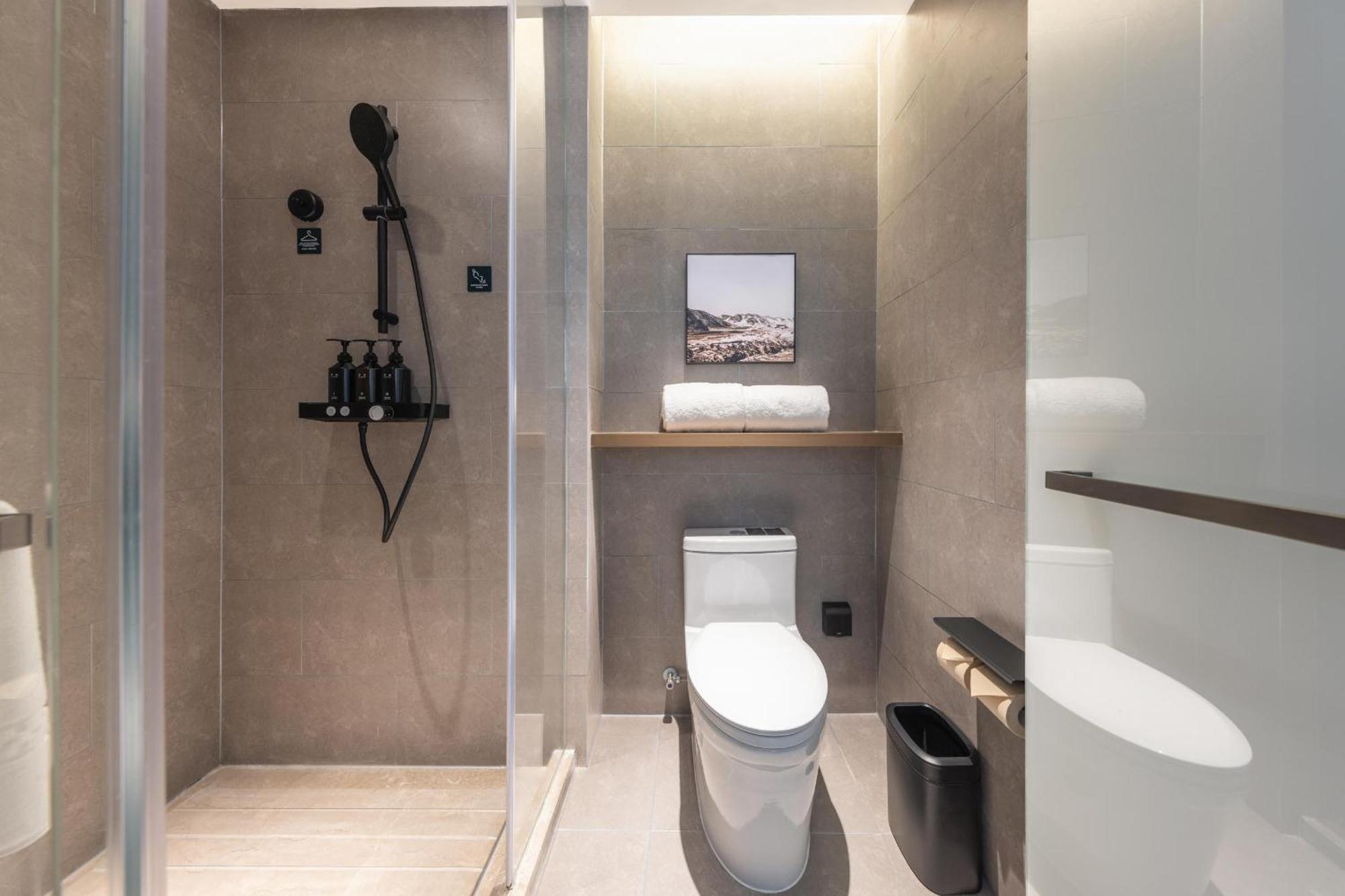 Atour Hotel Wuhan Chuhe Han Street Hongshan Plaza Dış mekan fotoğraf